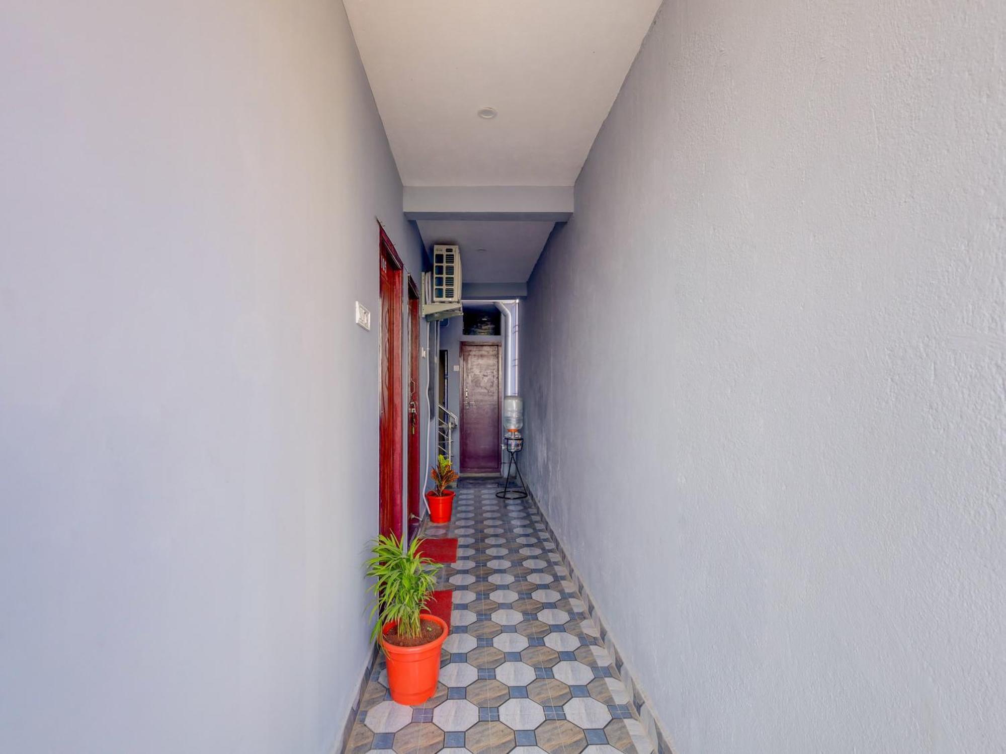 Hotel O Ram Residency 4*