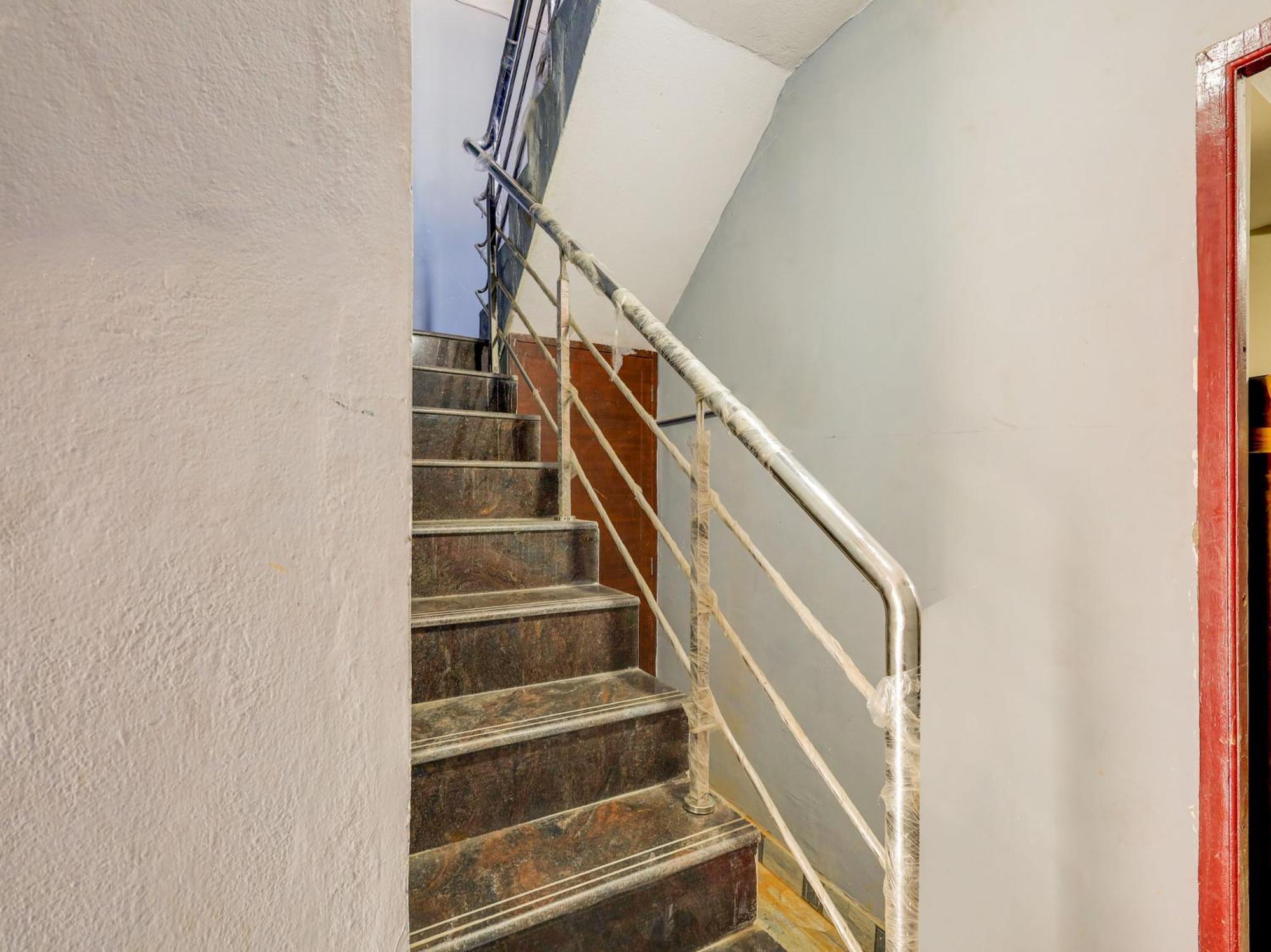 Hotel O Ram Residency